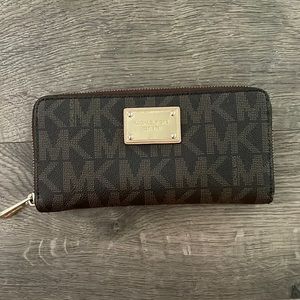 Michael Kors “MK” zip wallet